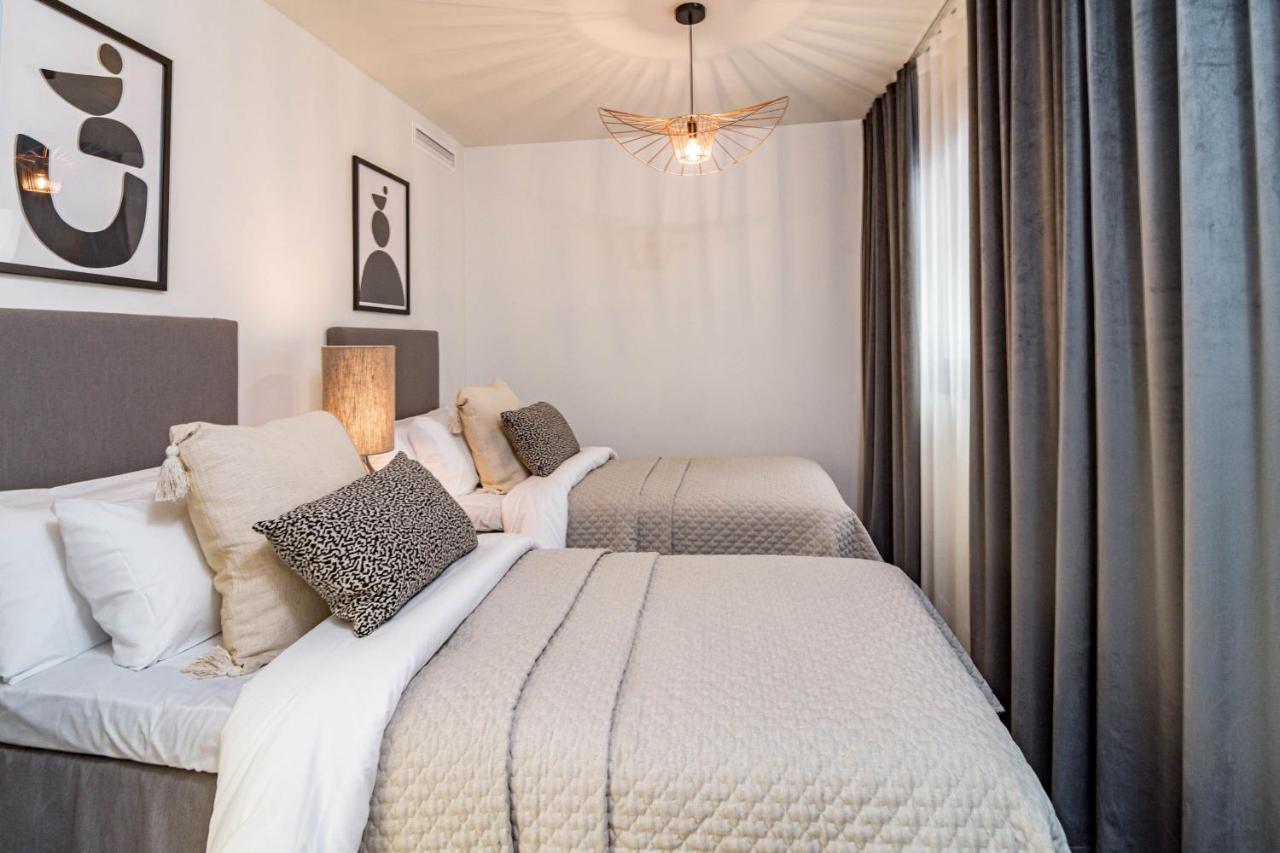 Inf32L- Modern City Apartment, Families Only เอสเตโปนา ภายนอก รูปภาพ